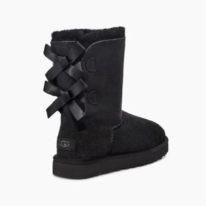 Ugg Bailey Bow II - Black - Authentic